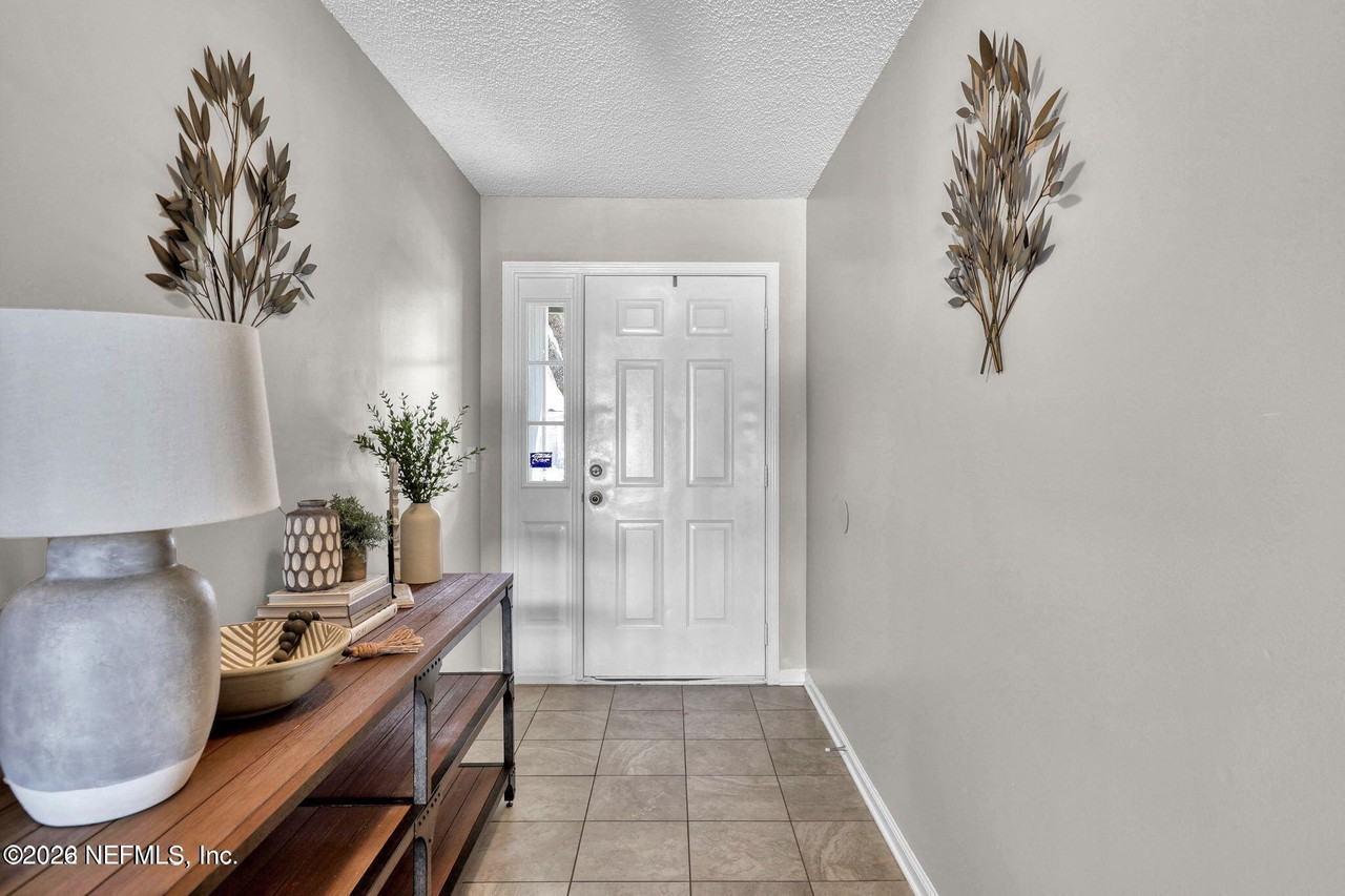 12967 Canyon Creek Trl S - Photo 4 of 32