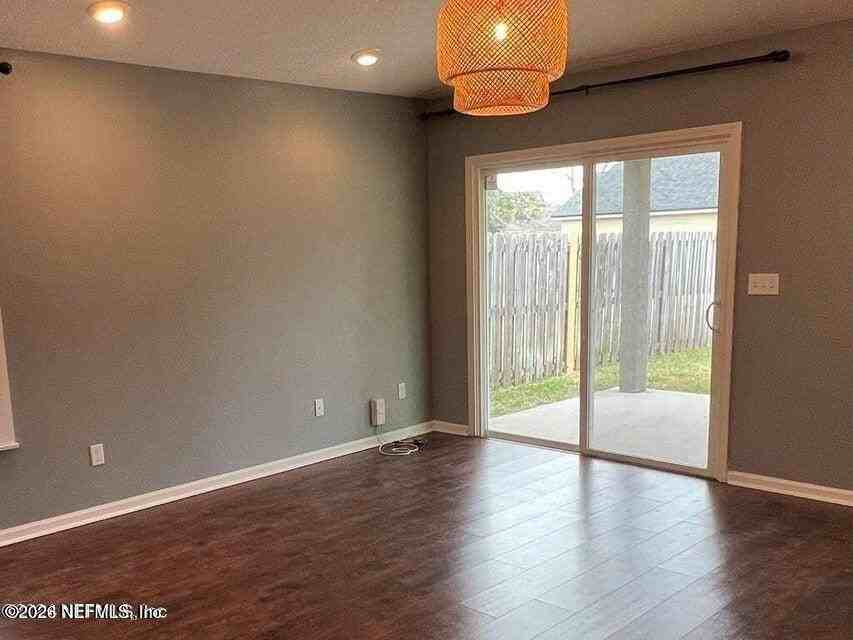 4198 Victoria Lakes Dr W - Photo 6 of 32