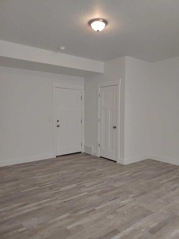 1335 E 1590 N #1 - Photo 2 of 43