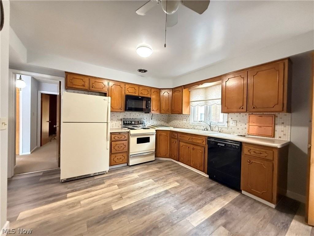 13630 Cedar Rd - Photo 3 of 21