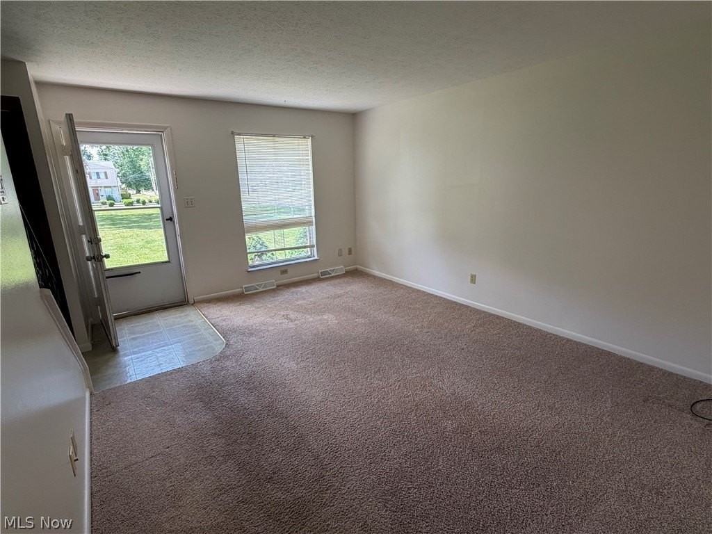 672 Loomis Ave #682 - Photo 3 of 10