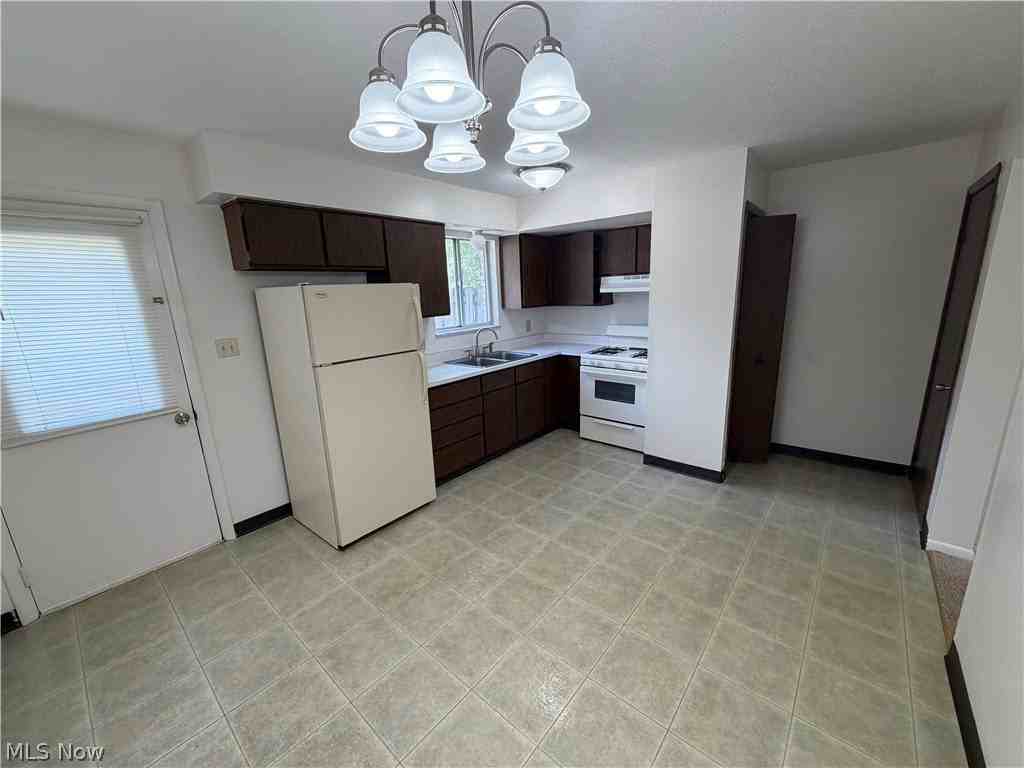 672 Loomis Ave #682 - Photo 5 of 10