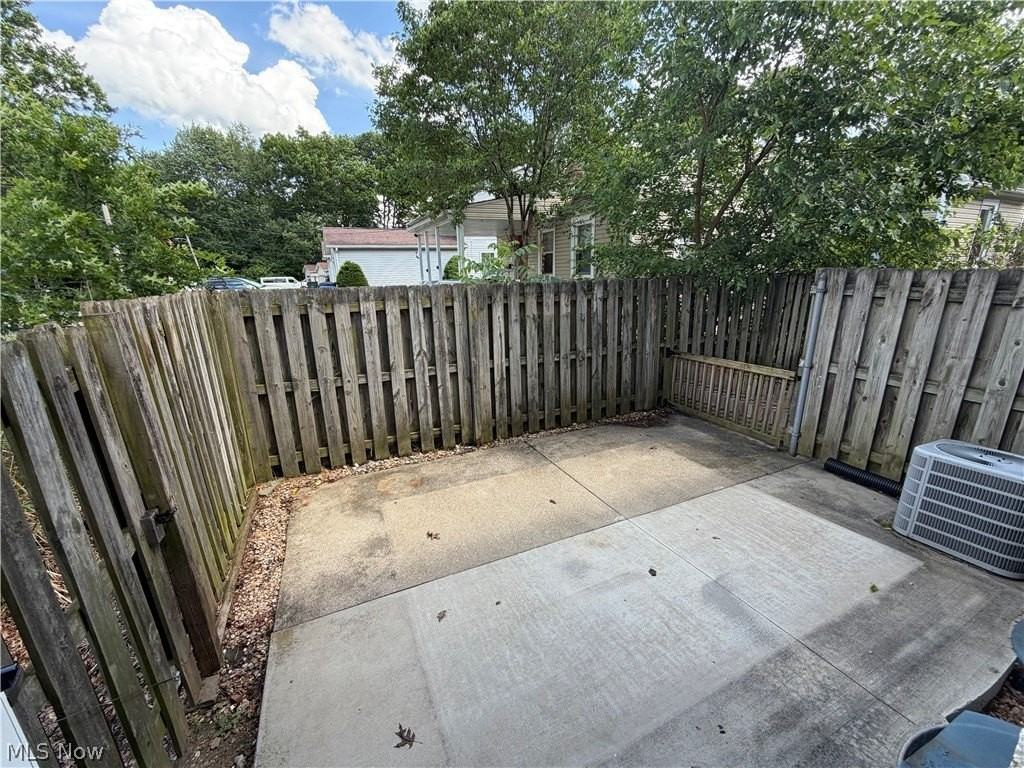 672 Loomis Ave #682 - Photo 6 of 10