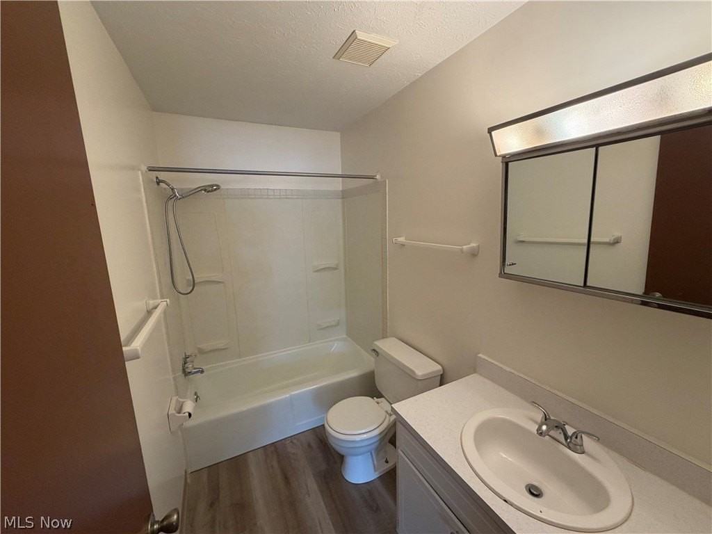 648 Loomis Ave #658 - Photo 7 of 9