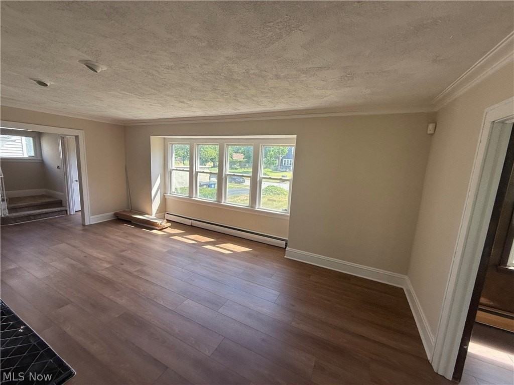 3012 Albion Rd - Photo 7 of 25