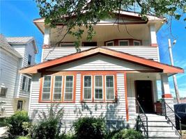 featured image of 3294 E 105th St #UP