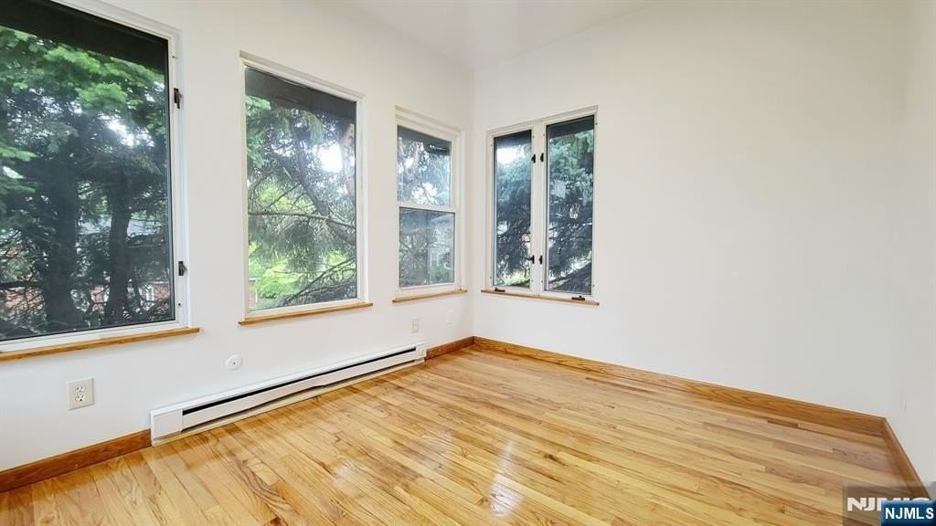86 E Fort Lee Rd #2ndFL - Photo 7 of 10