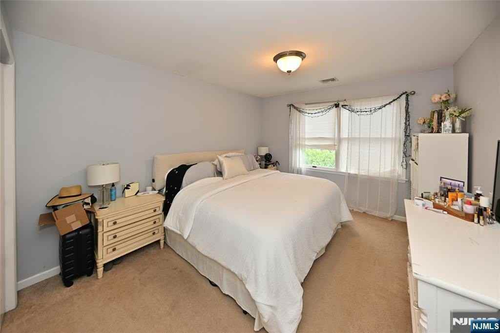 253 Madison Ave - Photo 7 of 13