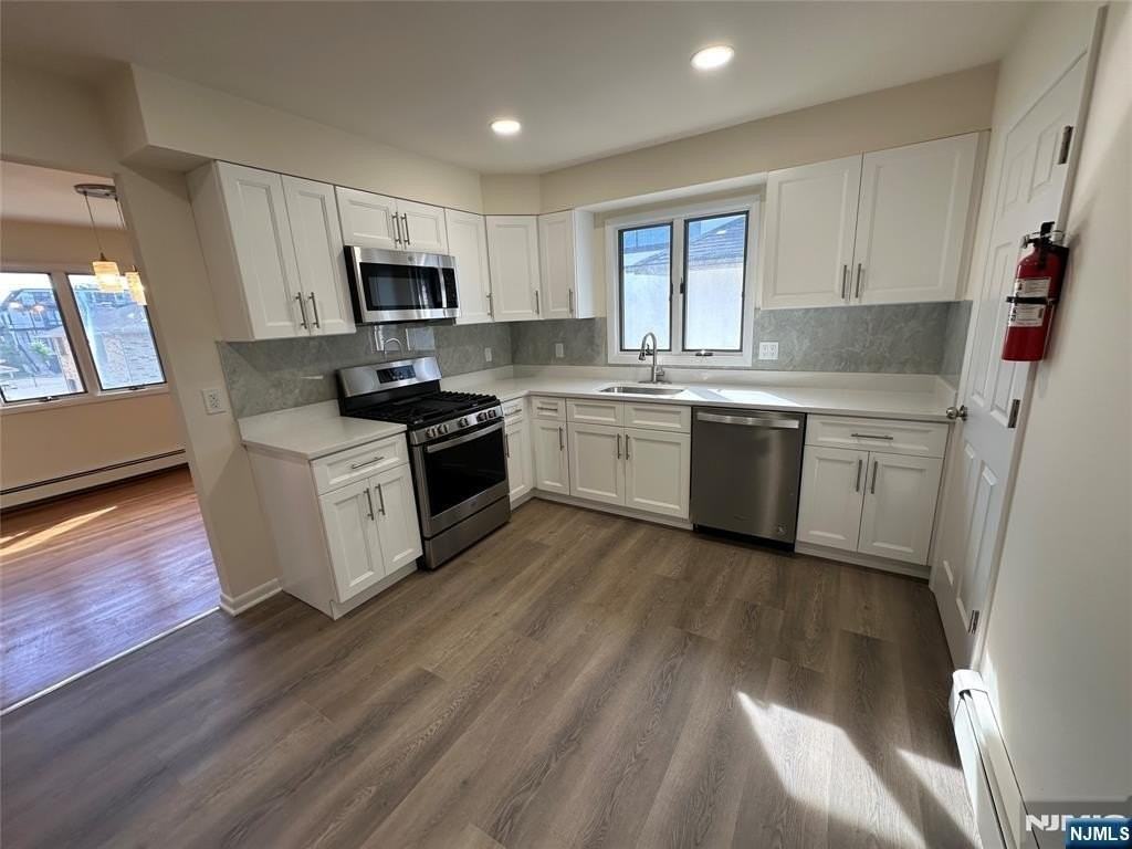407 Jane St #2 - Photo 7 of 26