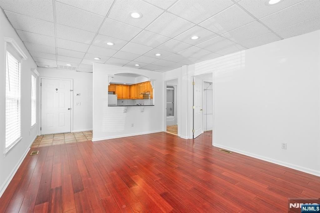 70 Linwood Ave - Photo 2 of 13