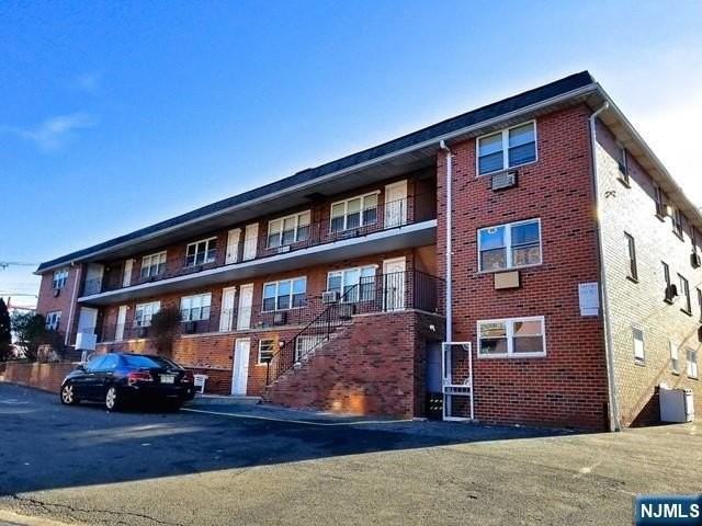 202 12th St #1