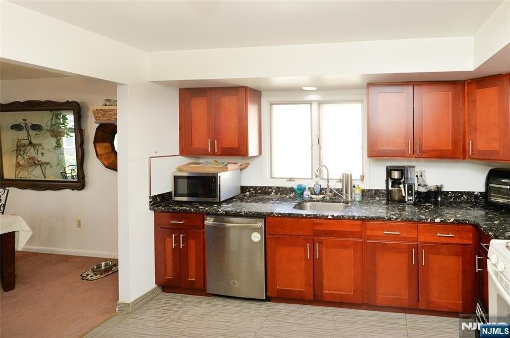 23 Kinzley St - Photo 6 of 16