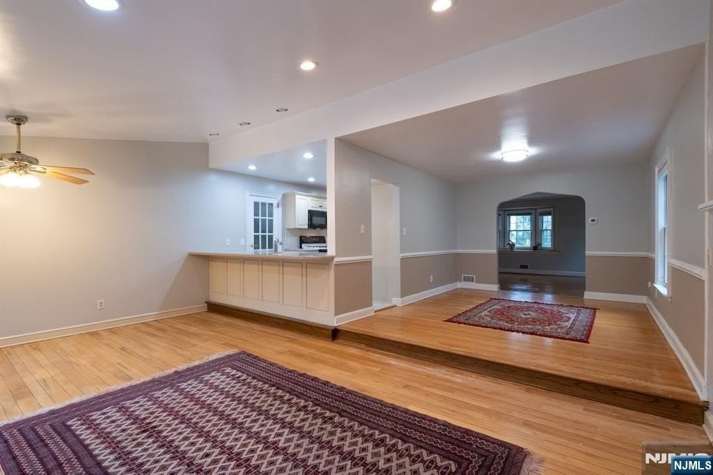 238 Emmett Pl - Photo 7 of 19