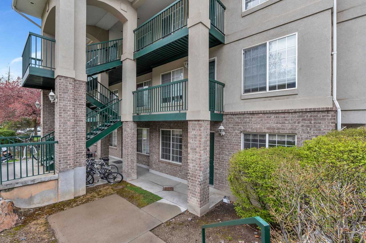 419 N 500 E #103 - Photo 2 of 14