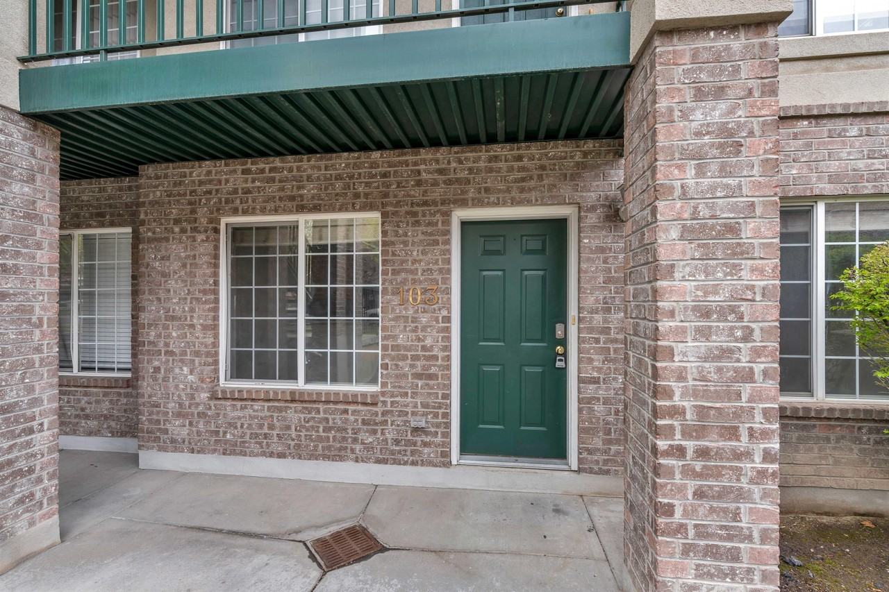 419 N 500 E #103 - Photo 3 of 14