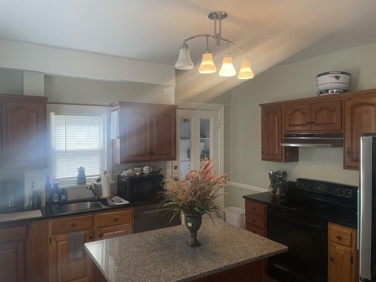 26 6th St - Photo 3 of 15