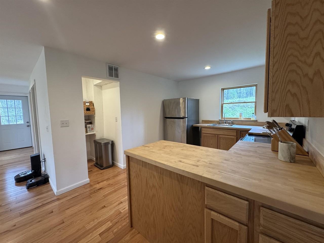1377 Old Depot Rd - Photo 7 of 27