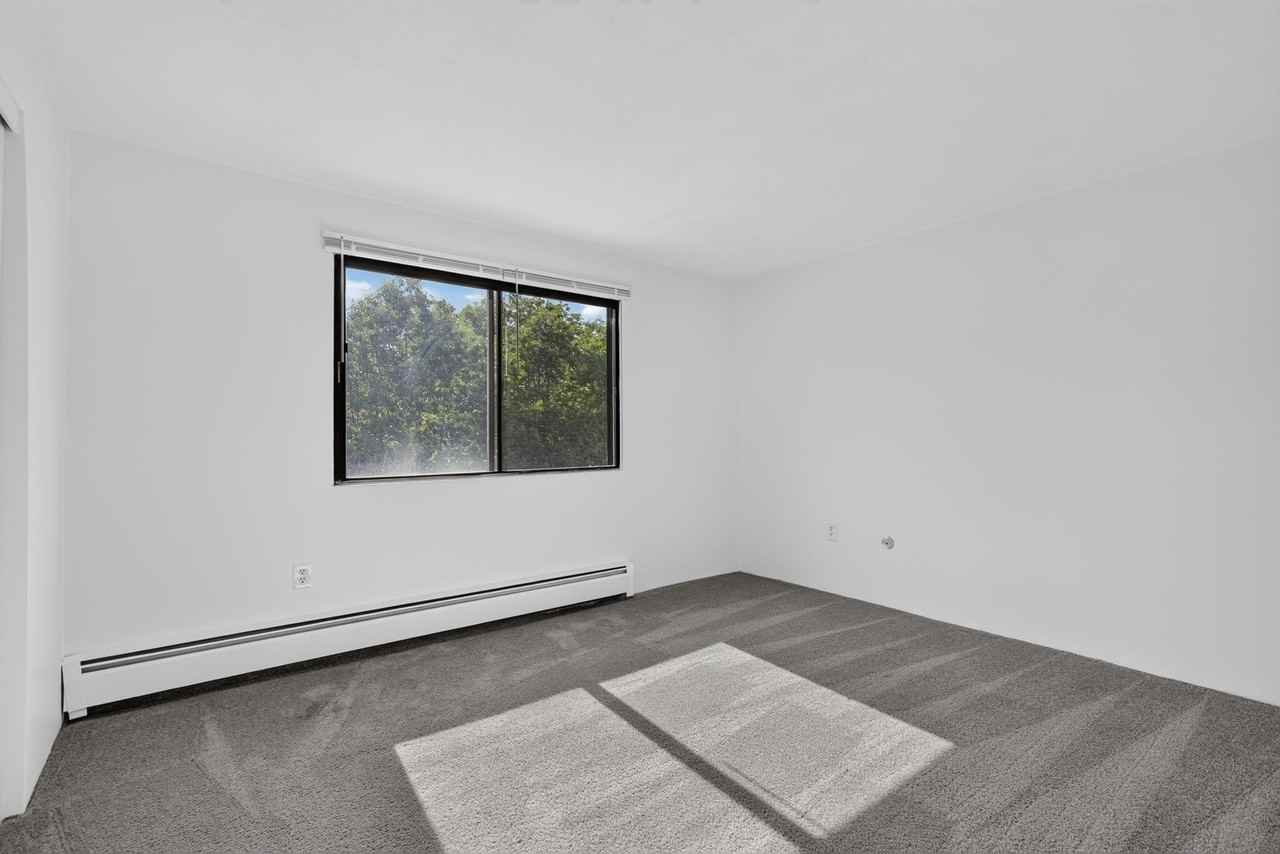 35 Andrew St #30 - Photo 7 of 13