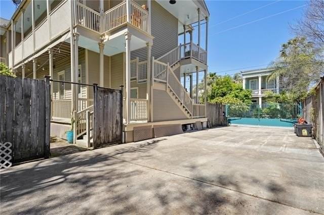 1333 Josephine St