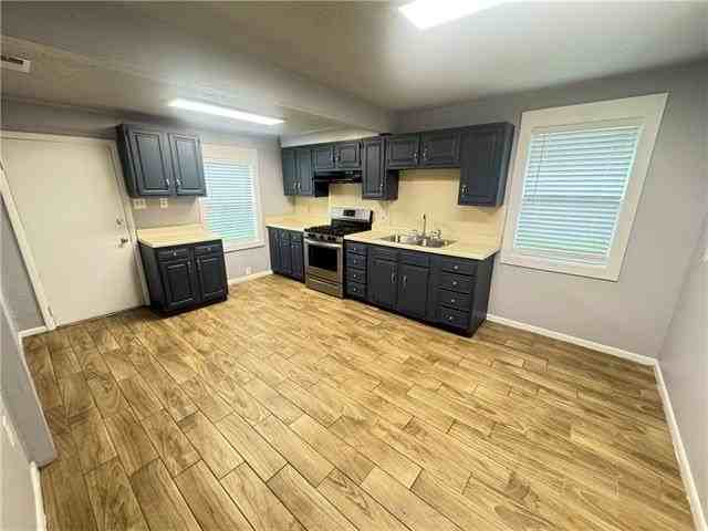 110 N Cumberland St - Photo 7 of 14