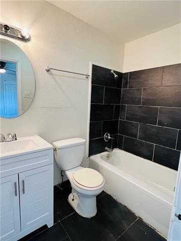 3002 Americus St - Photo 4 of 9