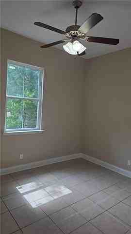 2812 Spain St - Photo 7 of 10