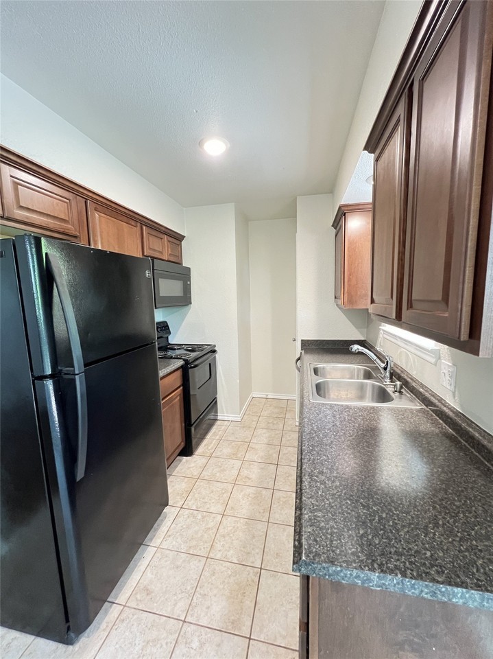114 Southmanor Ct - Photo 5 of 13