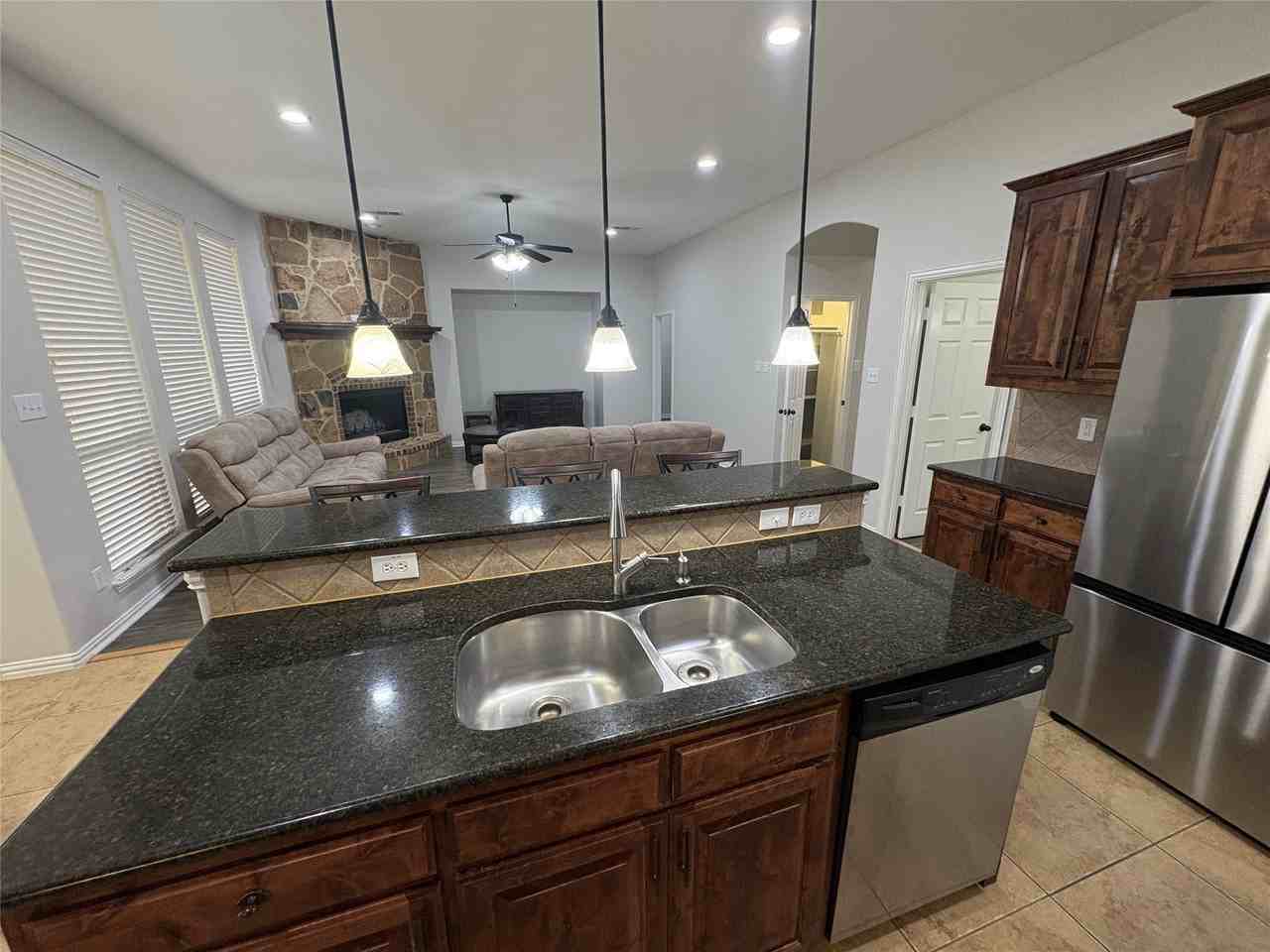 1006 Knoxbridge Rd - Photo 6 of 38