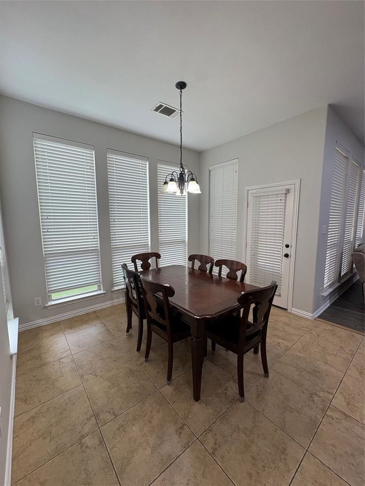 1006 Knoxbridge Rd - Photo 7 of 38