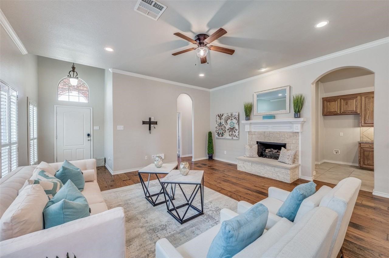 1305 Snowberry Dr - Photo 5 of 25