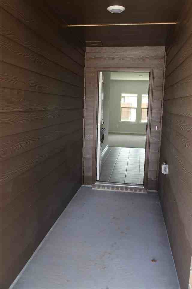 333 Beekeeper Dr - Photo 3 of 20