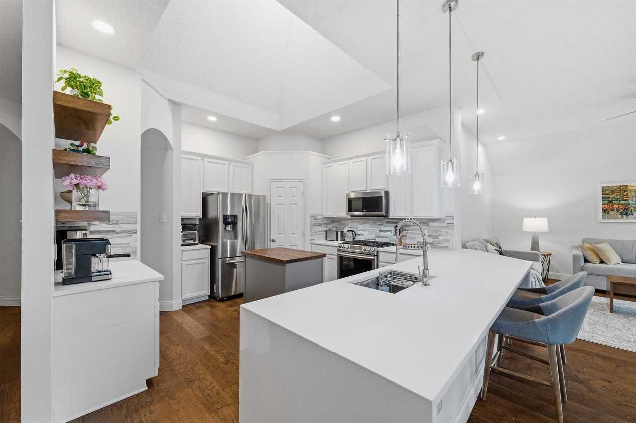 9612 Sean Dr - Photo 4 of 35