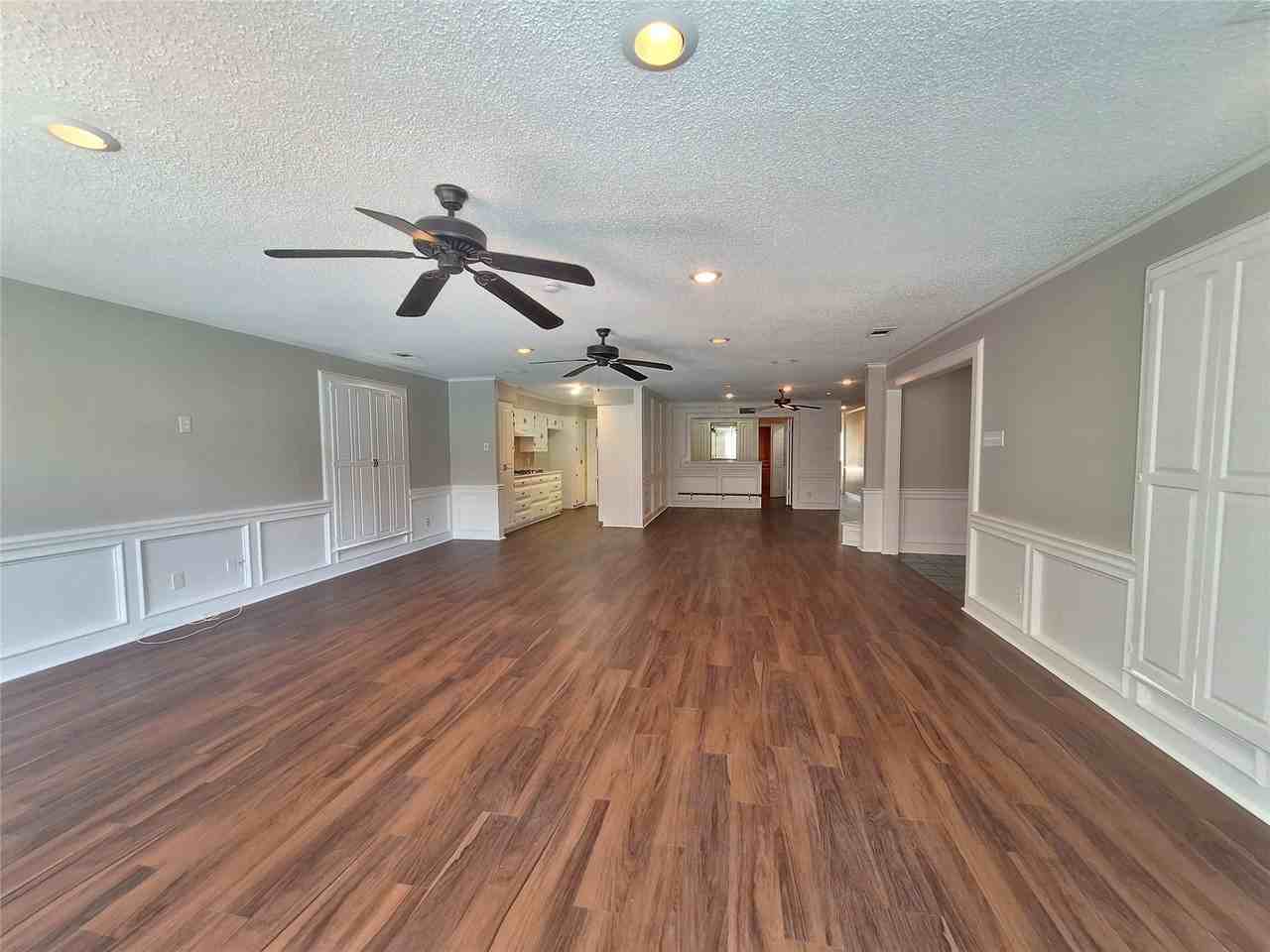 1113 Crest Park Dr - Photo 6 of 20
