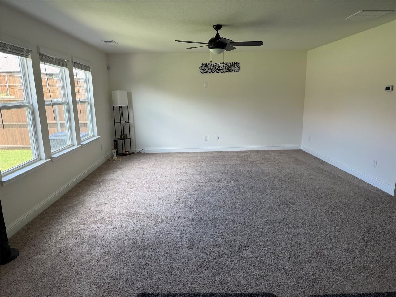692 Jupe Way - Photo 2 of 9