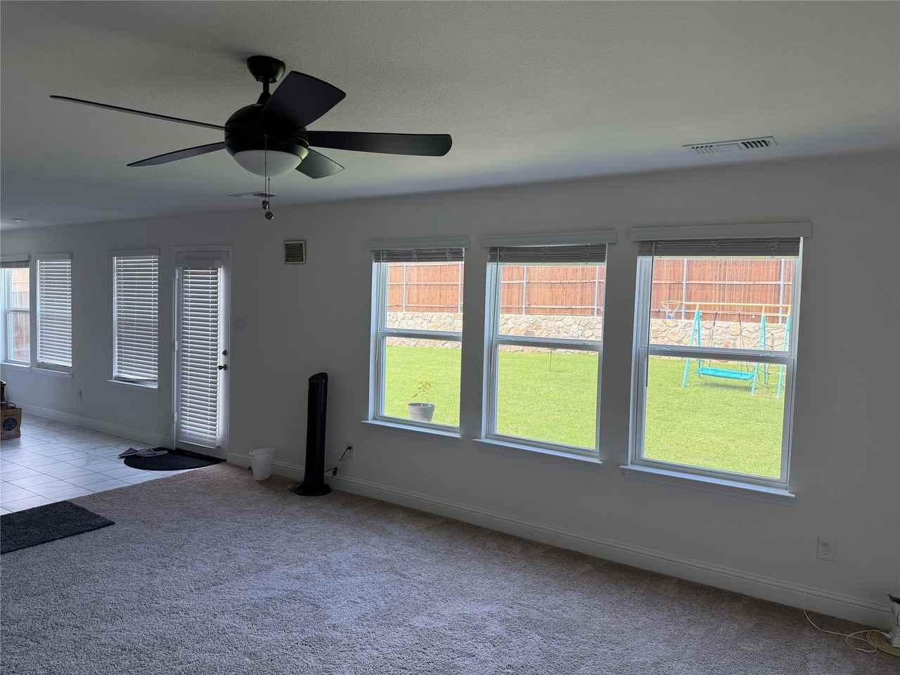 692 Jupe Way - Photo 3 of 9