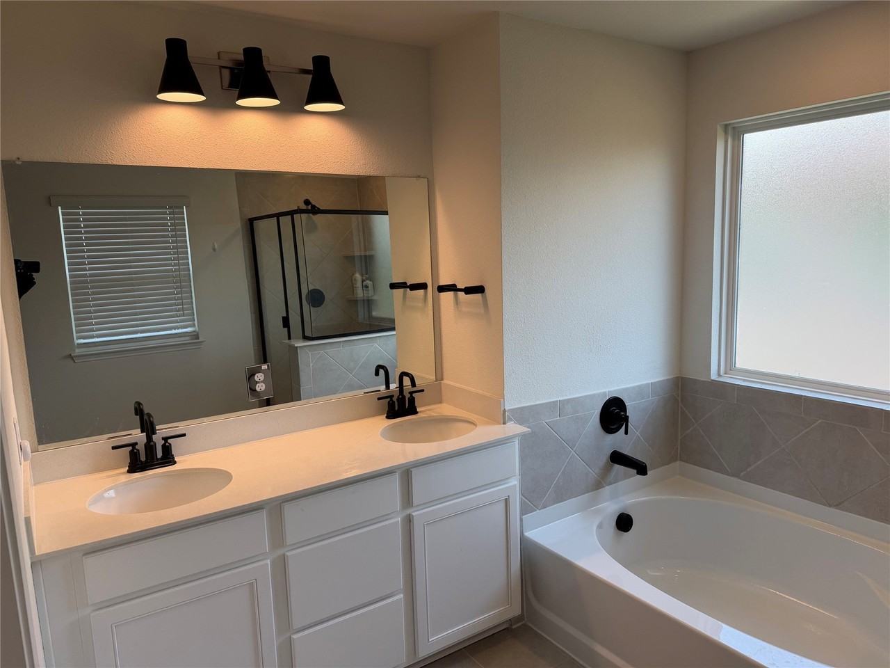 692 Jupe Way - Photo 6 of 9