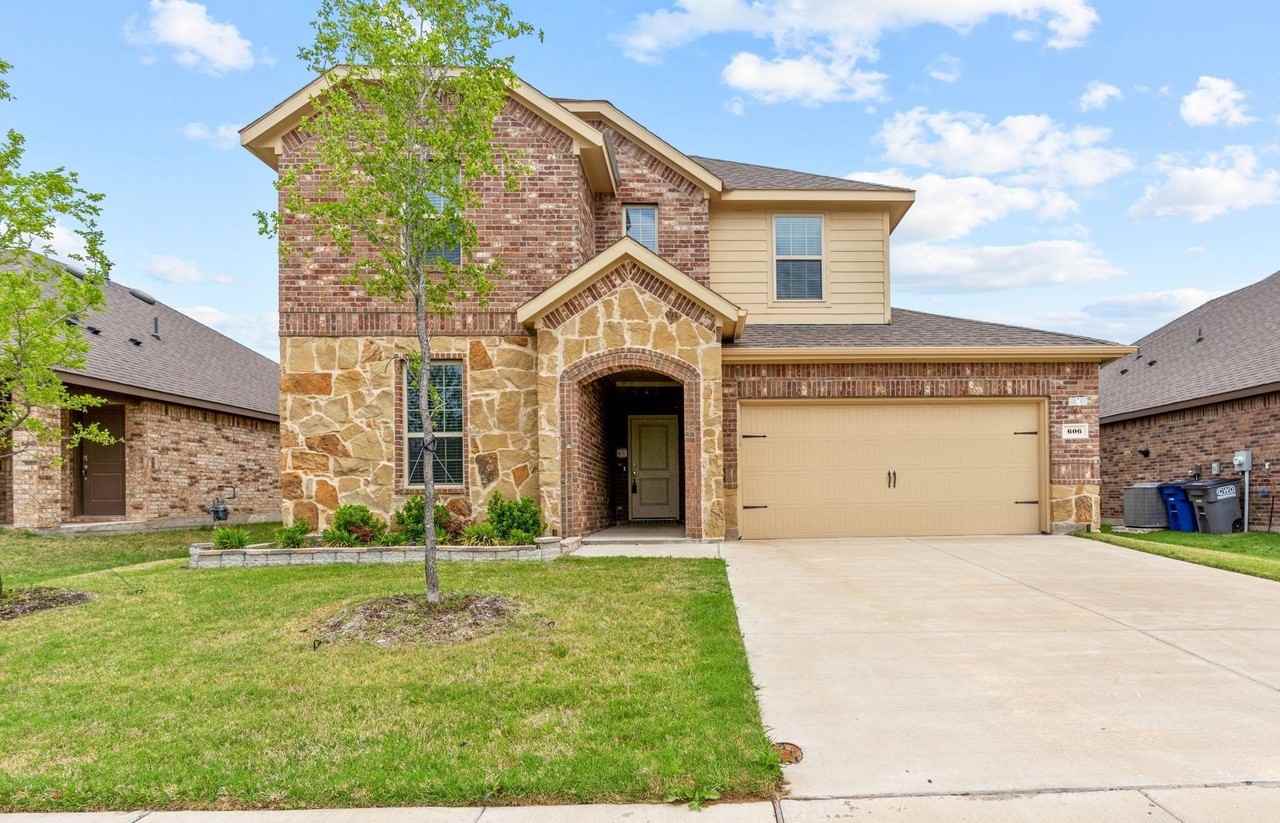 606 Rawhide Way