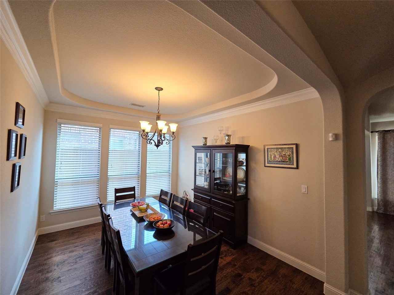 11035 Pershing Ln - Photo 6 of 40