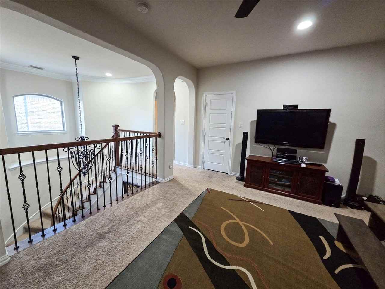 11035 Pershing Ln - Photo 7 of 40