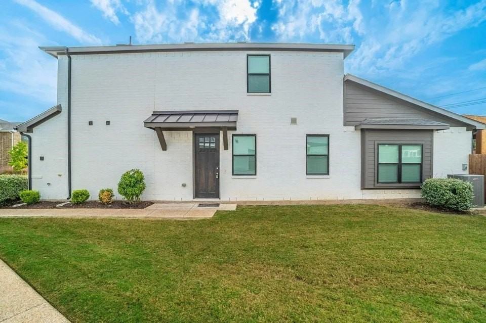 1278 Lamar Dr - Photo 3 of 25