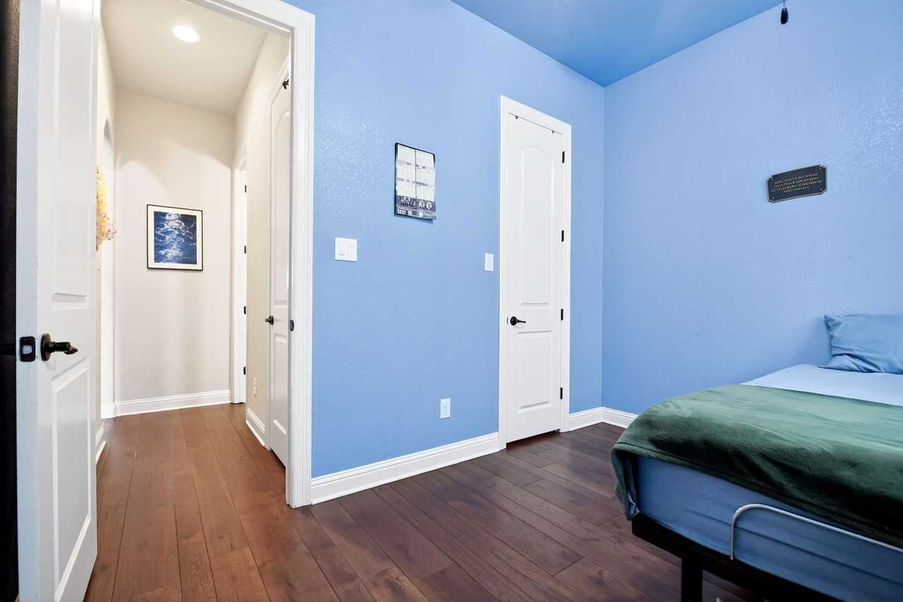 4921 Rockcress Ct - Photo 6 of 38
