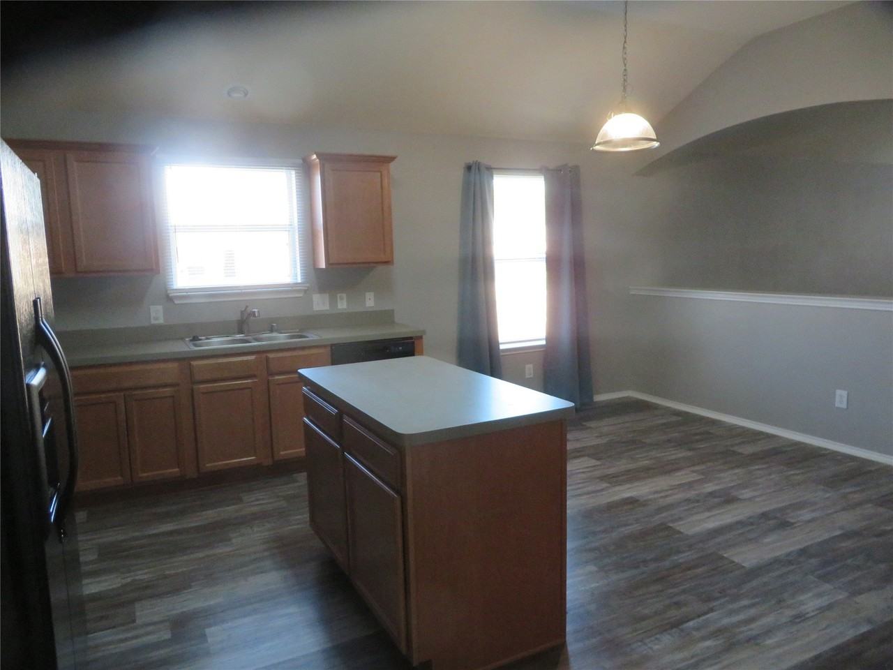 1861 Serena Dr - Photo 3 of 12