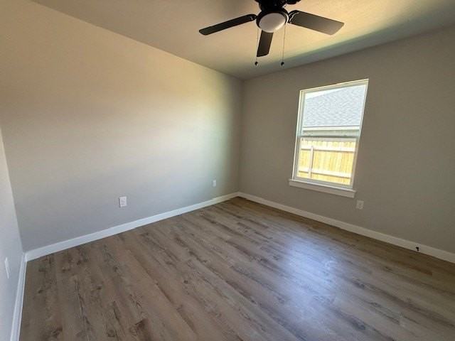 958 Minda St - Photo 7 of 16