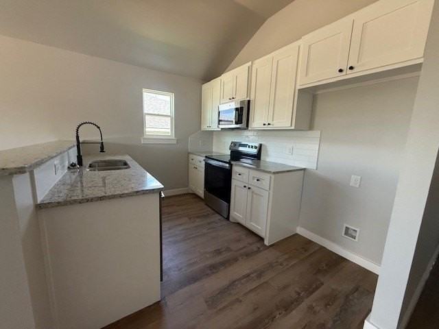 966 Minda St - Photo 5 of 16