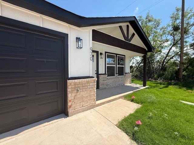 970 Minda St - Photo 2 of 16