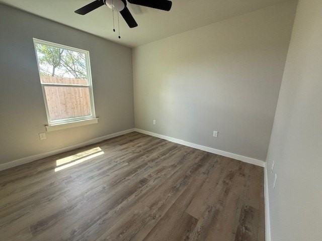 970 Minda St - Photo 7 of 16