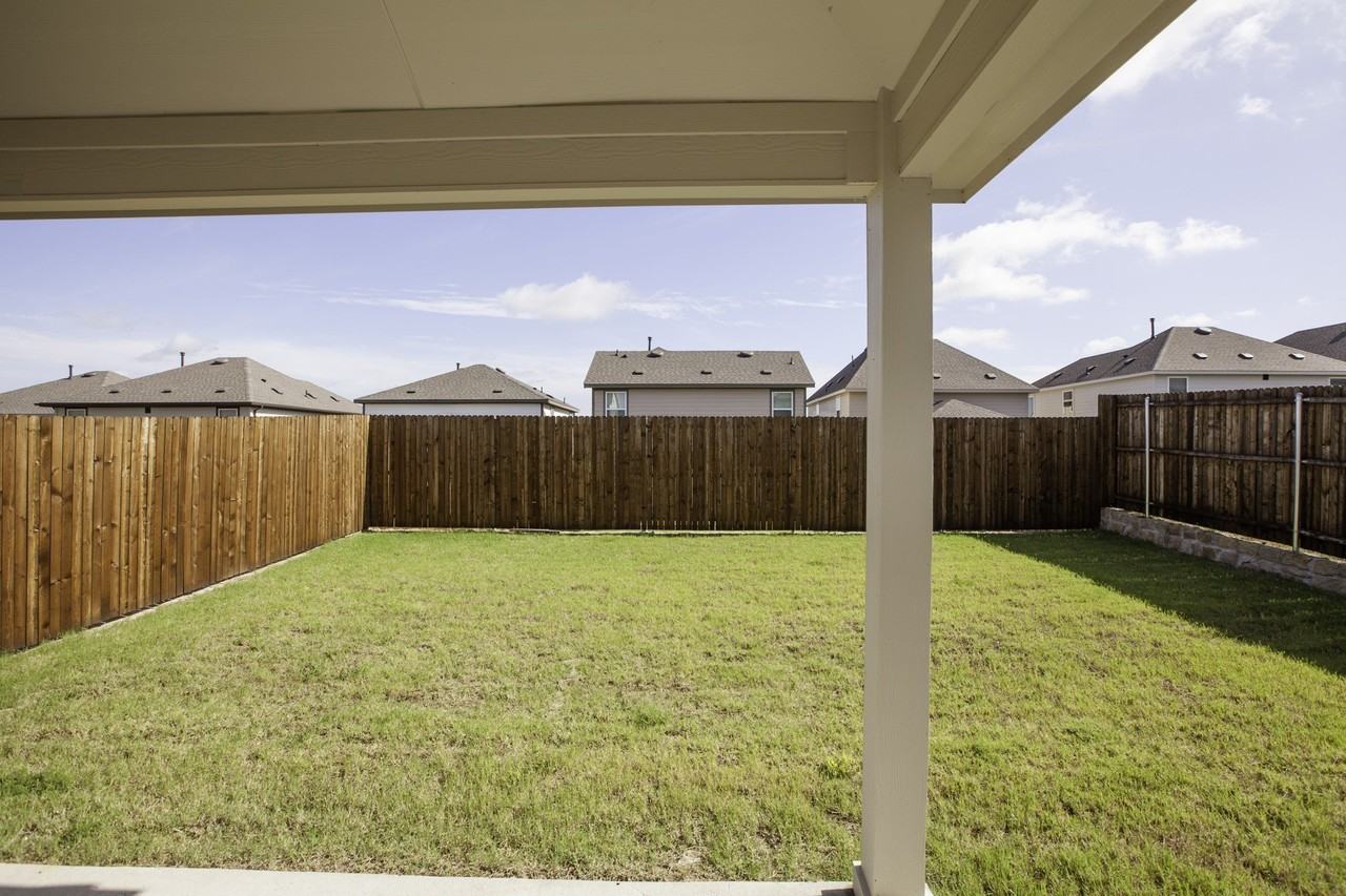 514 Weller Rd - Photo 2 of 39