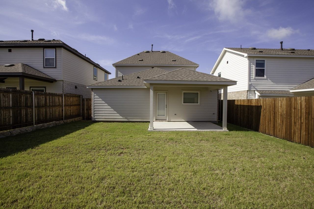 514 Weller Rd - Photo 3 of 39