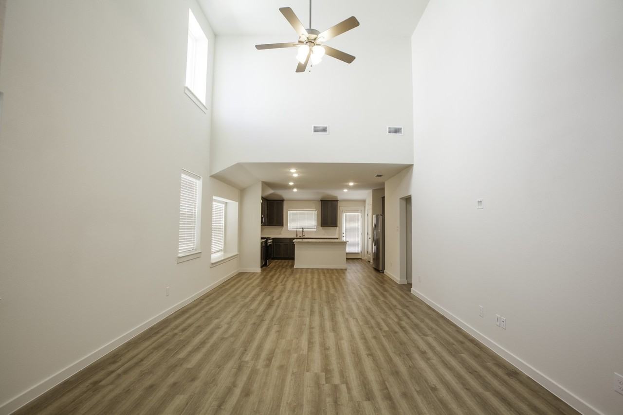 514 Weller Rd - Photo 6 of 39