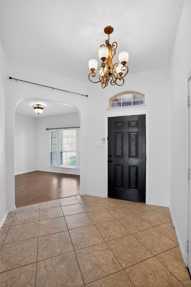 13060 Palancar Dr - Photo 4 of 31